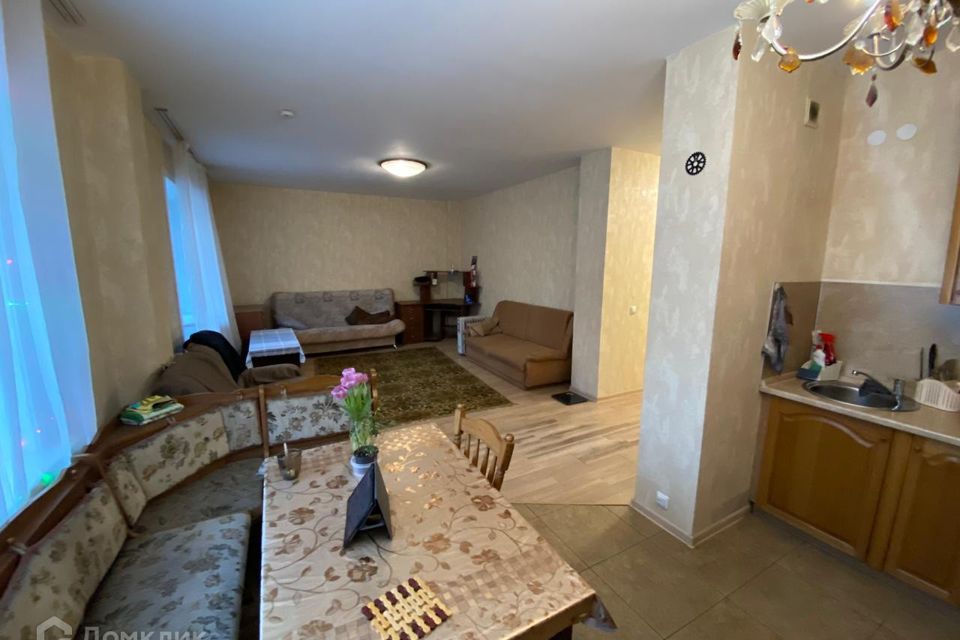 Продаётся 2-комнатная квартира, 64 м²