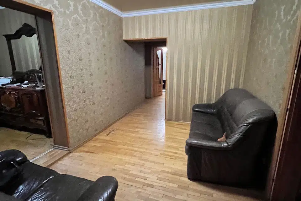 Продаётся 2-этажный дом, 325 м²