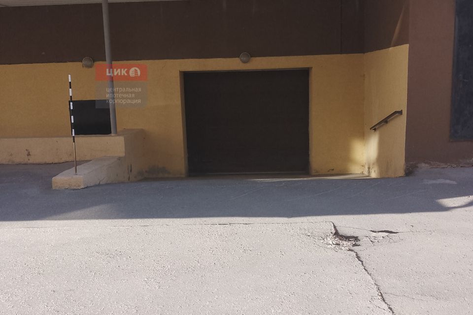Продаётся машиноместо, 30 м²