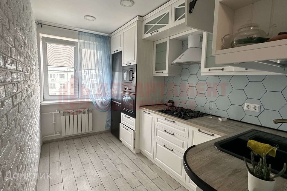 Продаётся 3-комнатная квартира, 66.4 м²