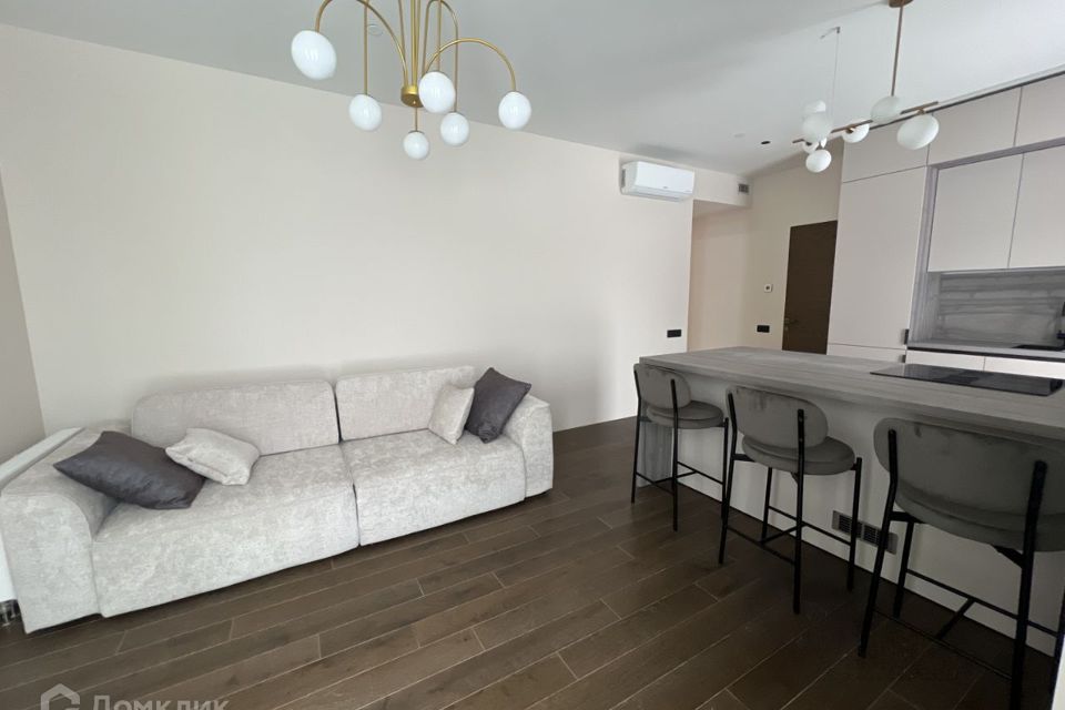 Сдаётся 2-комнатная квартира, 56 м²