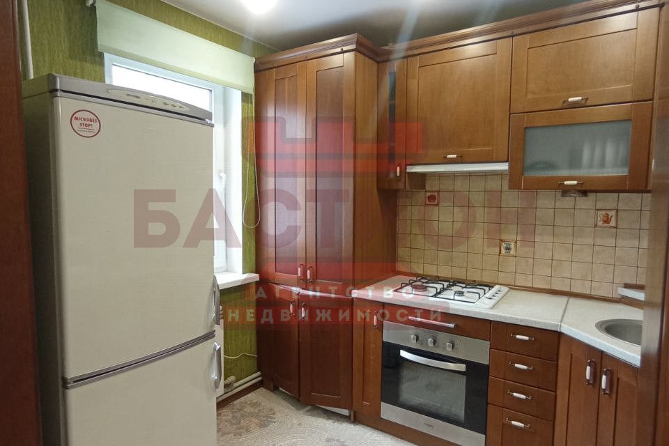 Продаётся 4-комнатная квартира, 64 м²