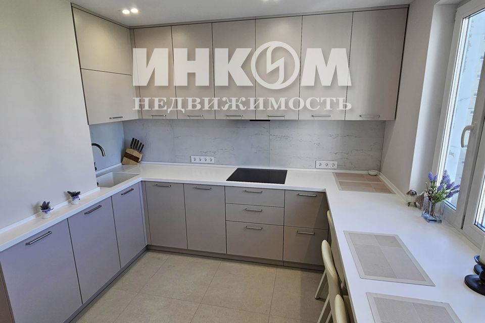 Продаётся 3-комнатная квартира, 70.5 м²