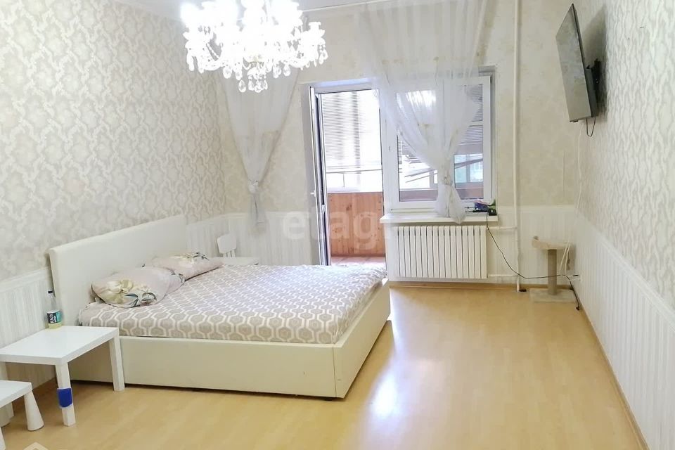 Продаётся 4-комнатная квартира, 145.4 м²