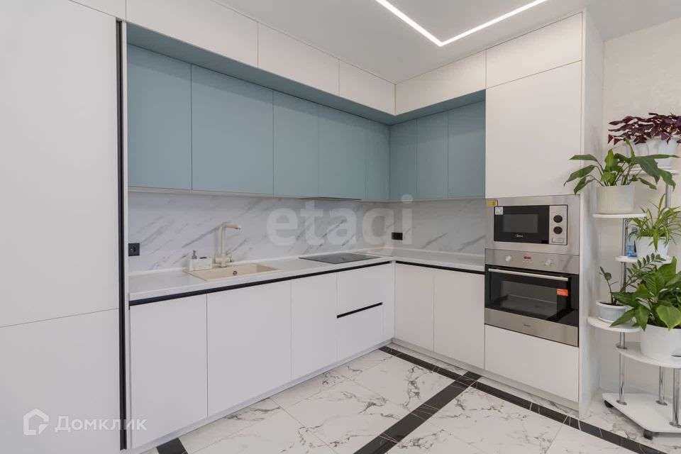 Продаётся 2-комнатная квартира, 67.1 м²