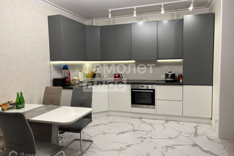 Продаётся 2-комнатная квартира, 70.1 м²