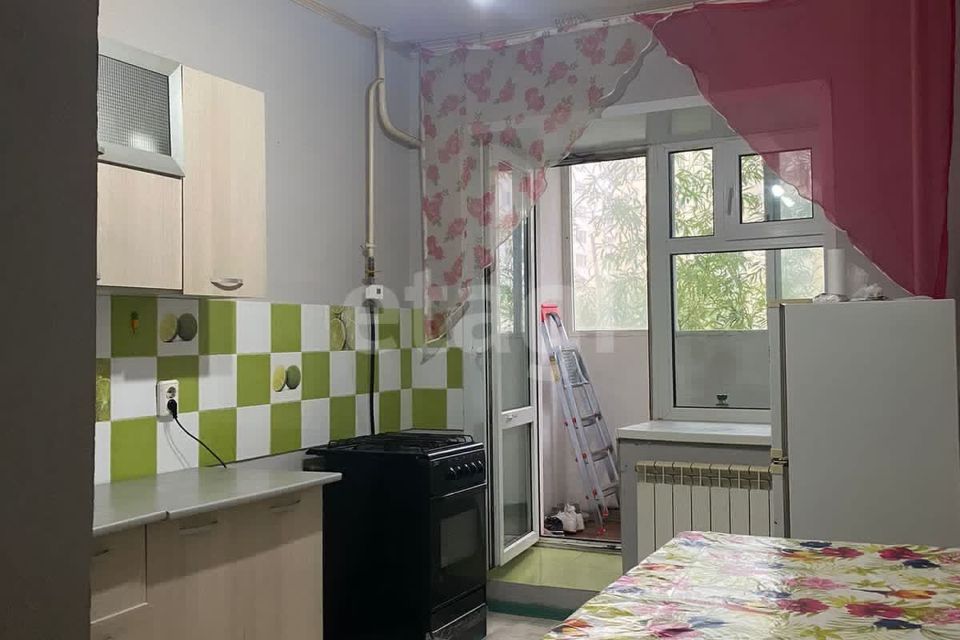 Продаётся 1-комнатная квартира, 43.2 м²