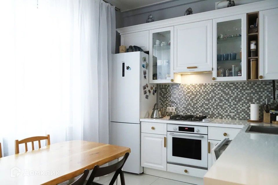 Продаётся 3-комнатная квартира, 72.5 м²