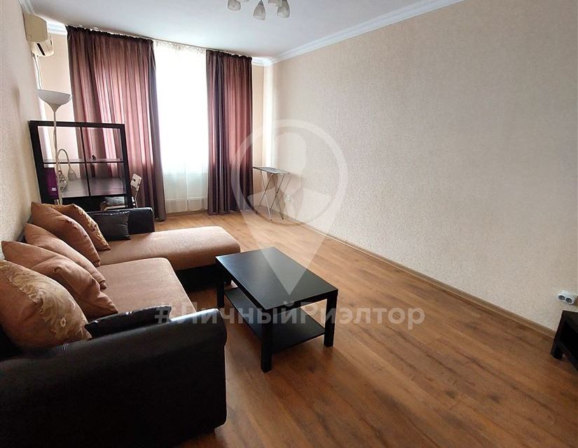 Сдаётся 1-комнатная квартира, 54 м²