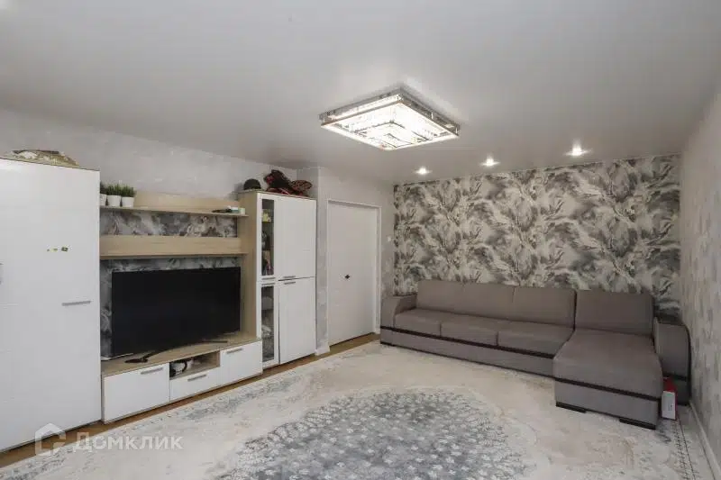 Продаётся 4-комнатная квартира, 125 м²