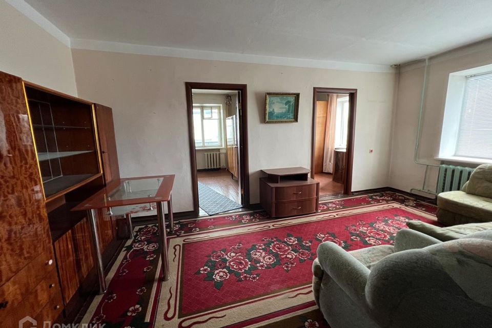Продаётся 4-комнатная квартира, 62.1 м²