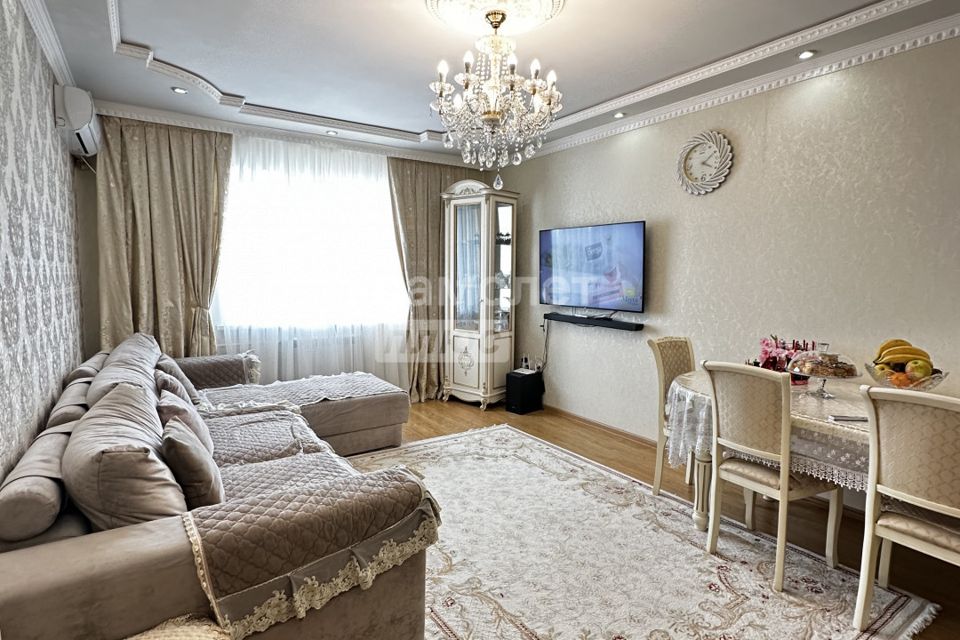 Продаётся 3-комнатная квартира, 82.2 м²