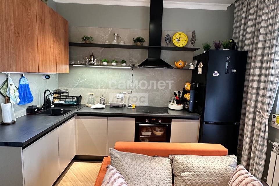 Продаётся 1-комнатная квартира, 42.6 м²