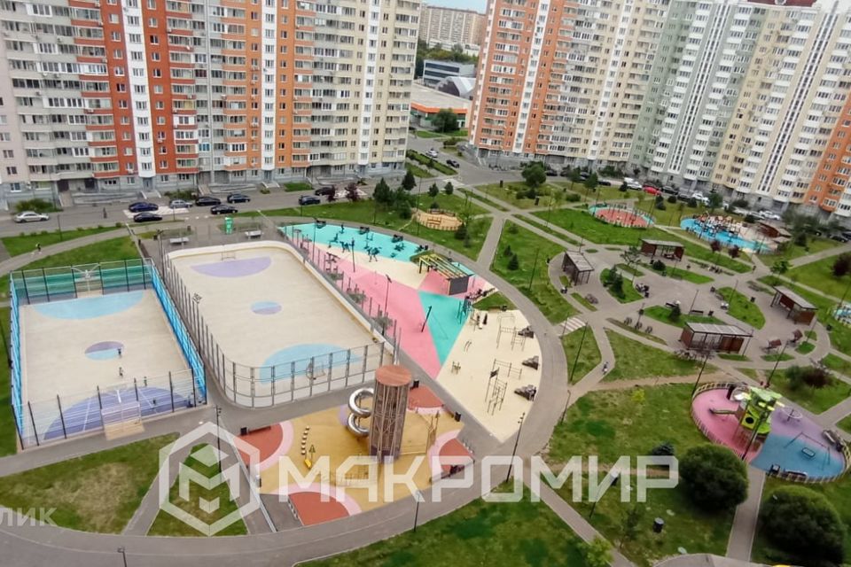 Сдаётся 2-комнатная квартира, 64 м²