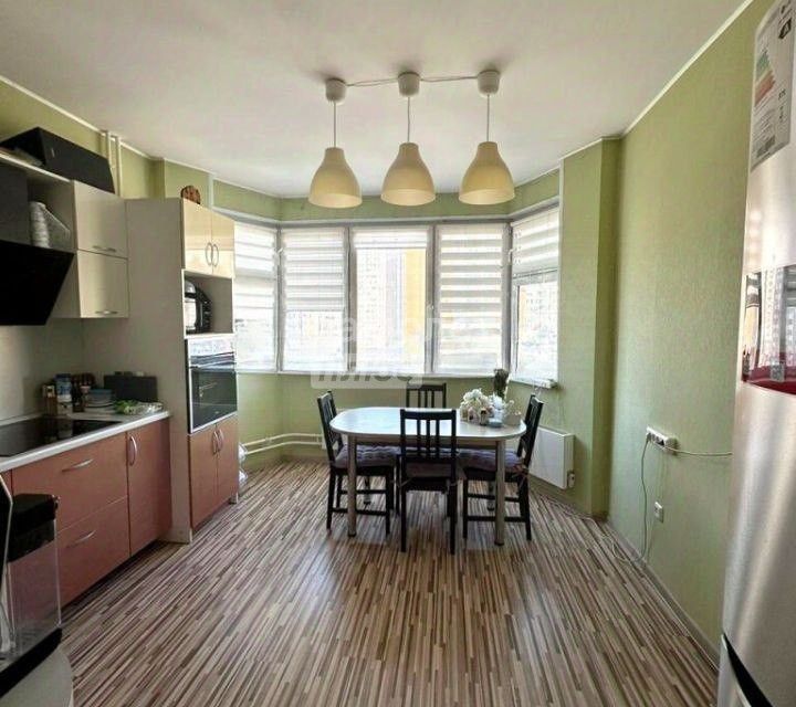 Продаётся 3-комнатная квартира, 76.6 м²