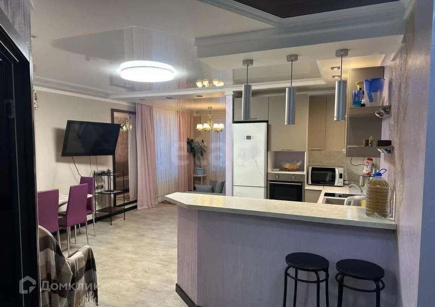 Сдаётся 4-комнатная квартира, 97 м²