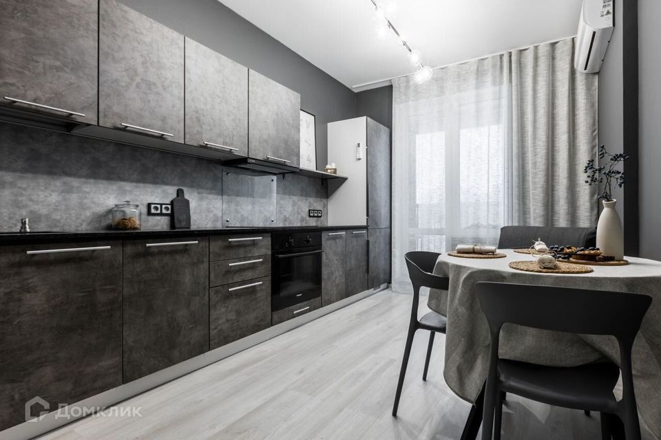 Сдаётся 2-комнатная квартира, 56 м²