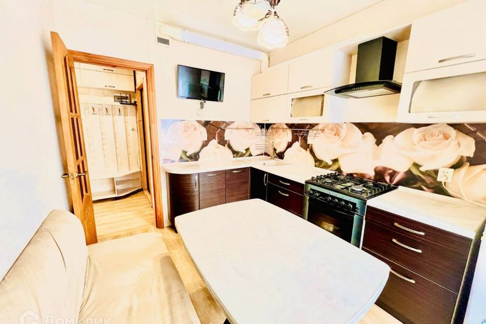 Продаётся 3-комнатная квартира, 60.5 м²