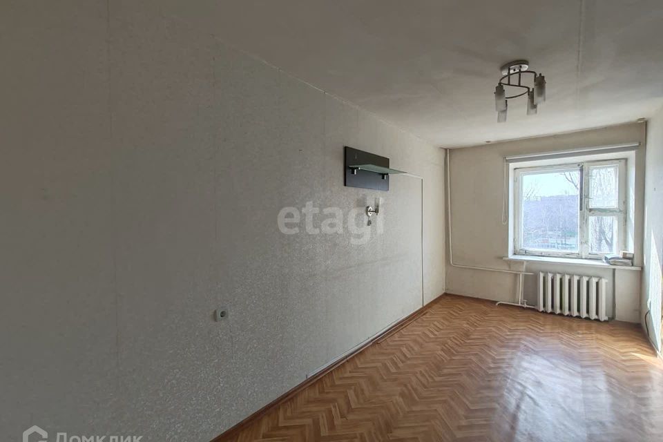 Продаётся 3-комнатная квартира, 58.3 м²