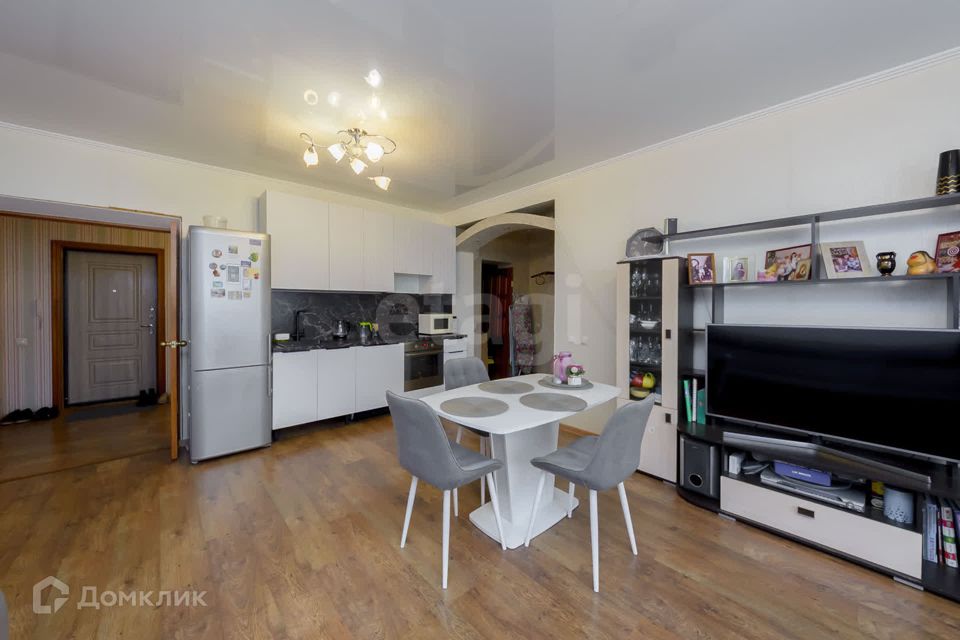 Продаётся 3-комнатная квартира, 96 м²