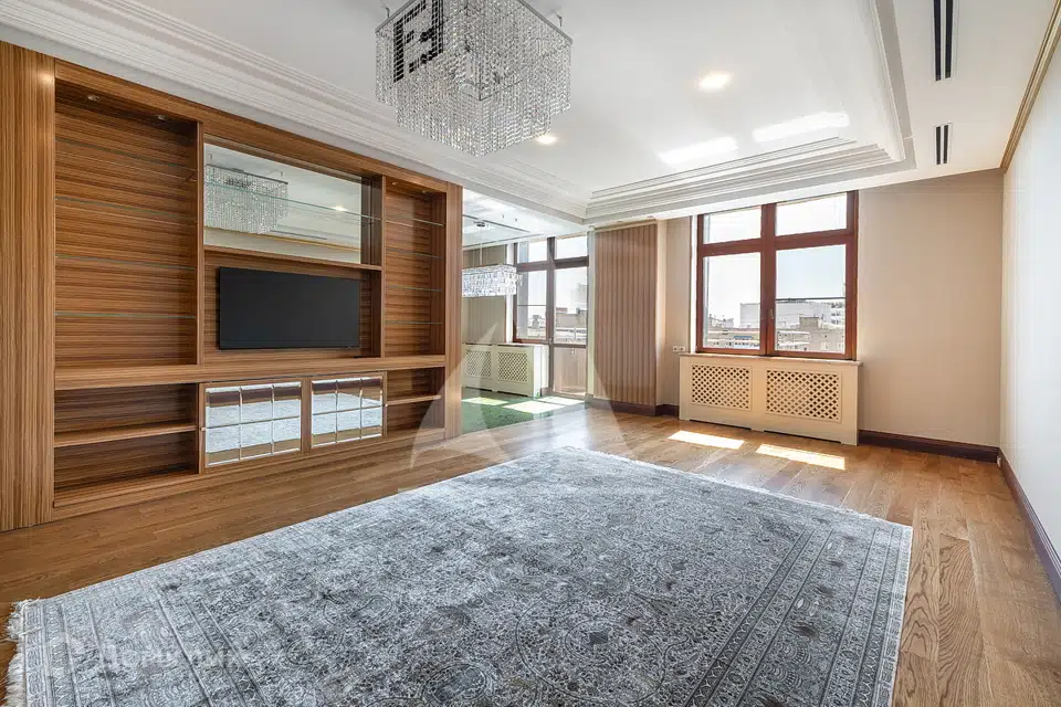 Продаётся 3-комнатная квартира, 132 м²