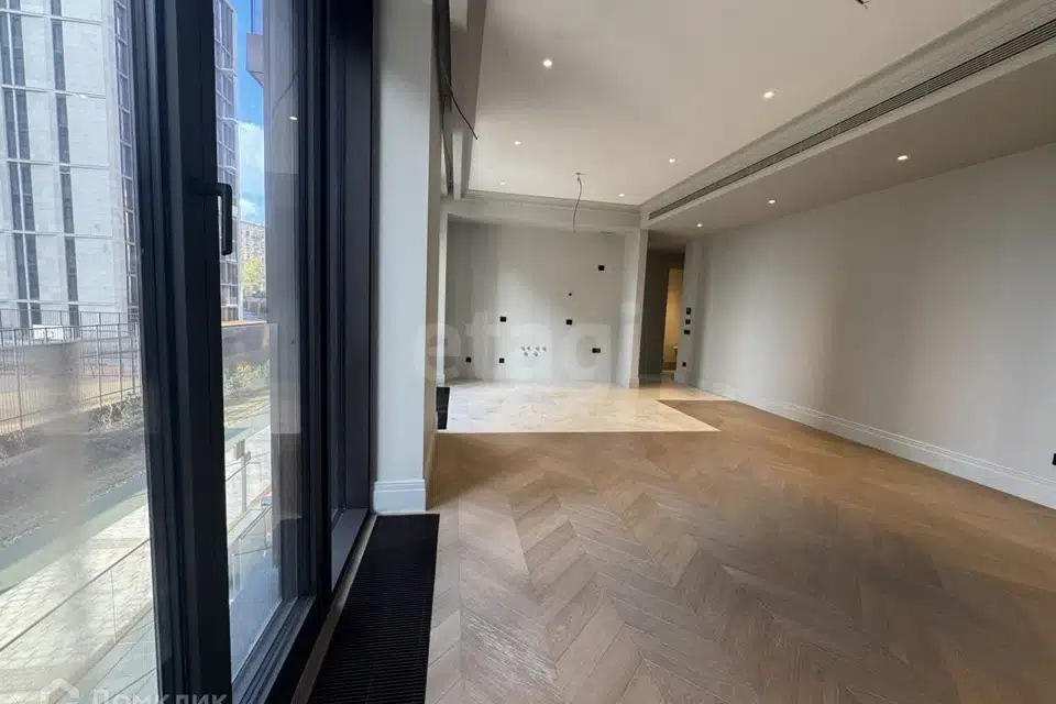 Продаётся 3-комнатная квартира, 102 м²