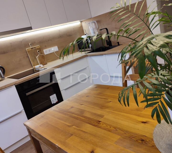 Продаётся 1-комнатная квартира, 43 м²