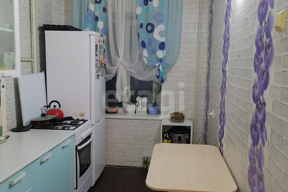 Продаётся 3-комнатная квартира, 57.8 м²