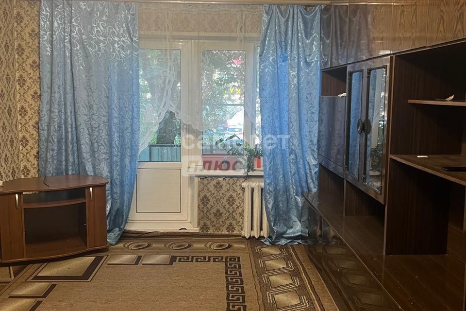 Продаётся 3-комнатная квартира, 59.9 м²