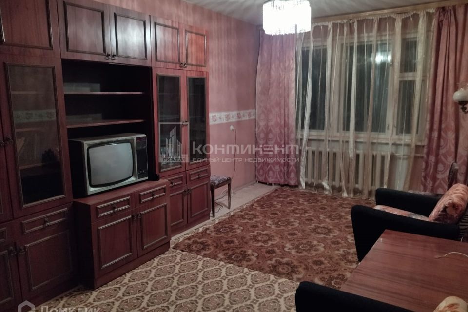 Сдаётся 2-комнатная квартира, 58 м²