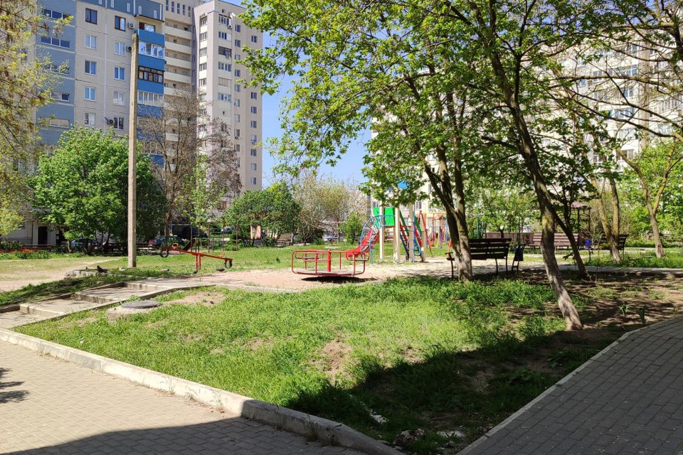 Продаётся 2-комнатная квартира, 47.6 м²
