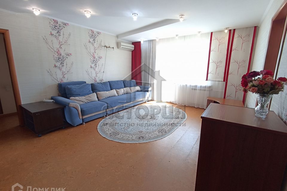 Продаётся 4-комнатная квартира, 78.9 м²