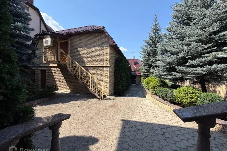 Продаётся 3-этажный дом, 360 м²