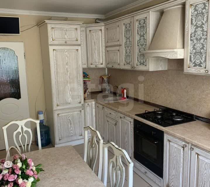 Продаётся 4-комнатная квартира, 80 м²