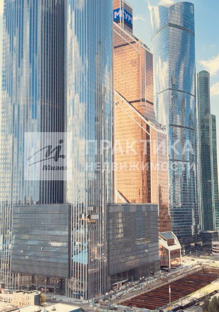 Продаётся 4-комнатная квартира, 149.2 м²
