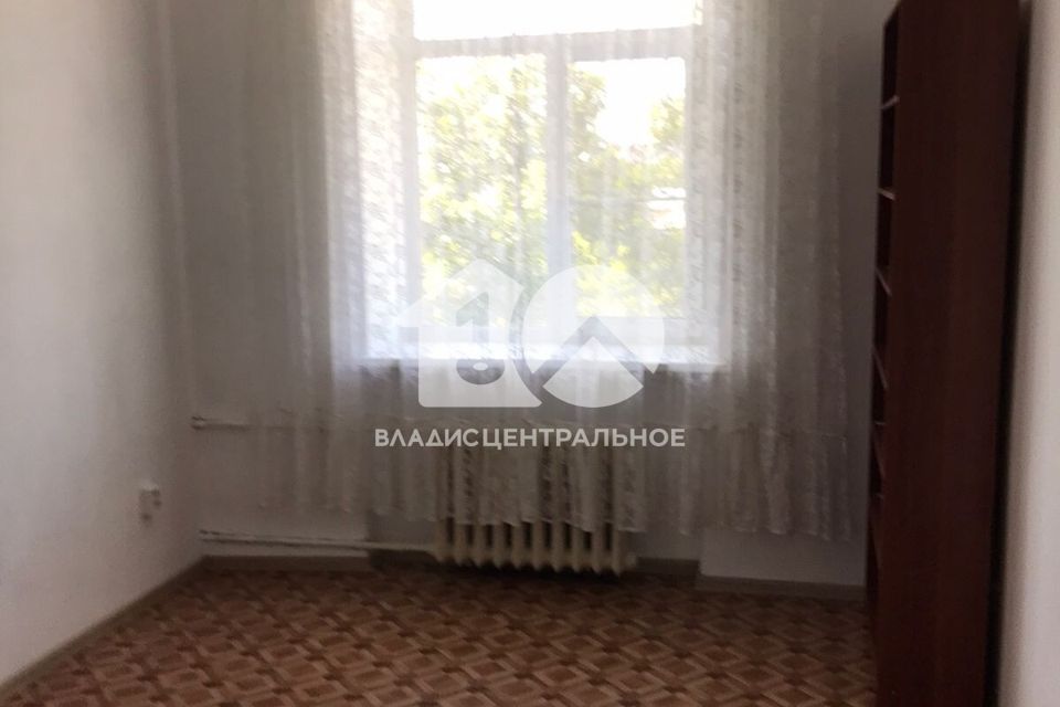 Сдаётся 2-комнатная квартира, 61 м²