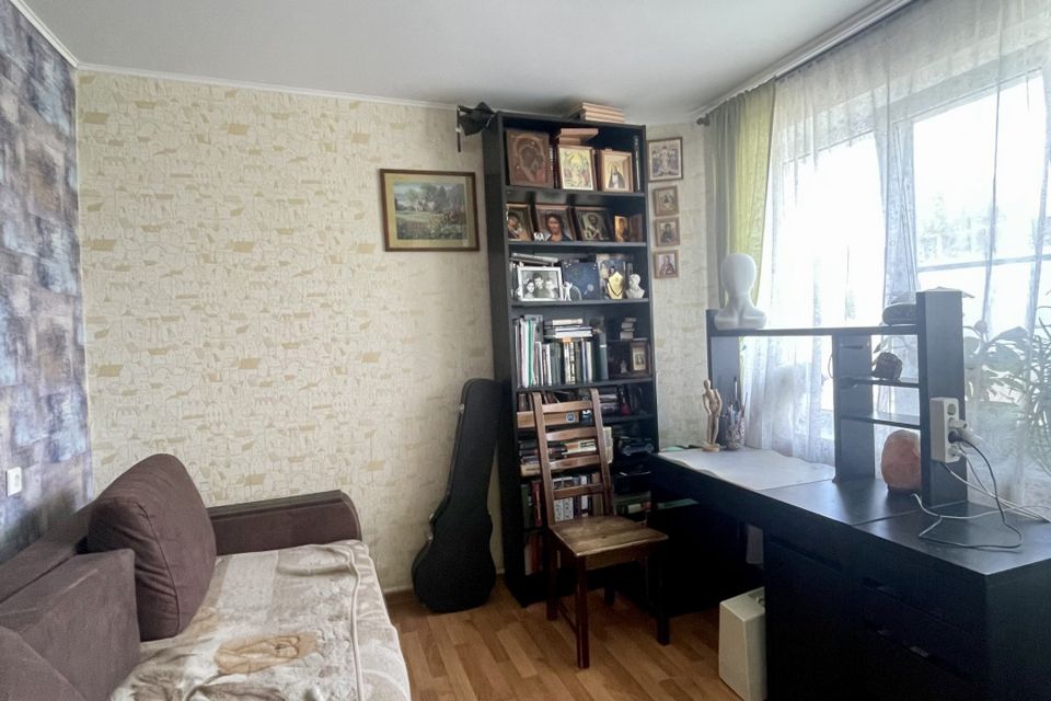 Продаётся 3-комнатная квартира, 49 м²