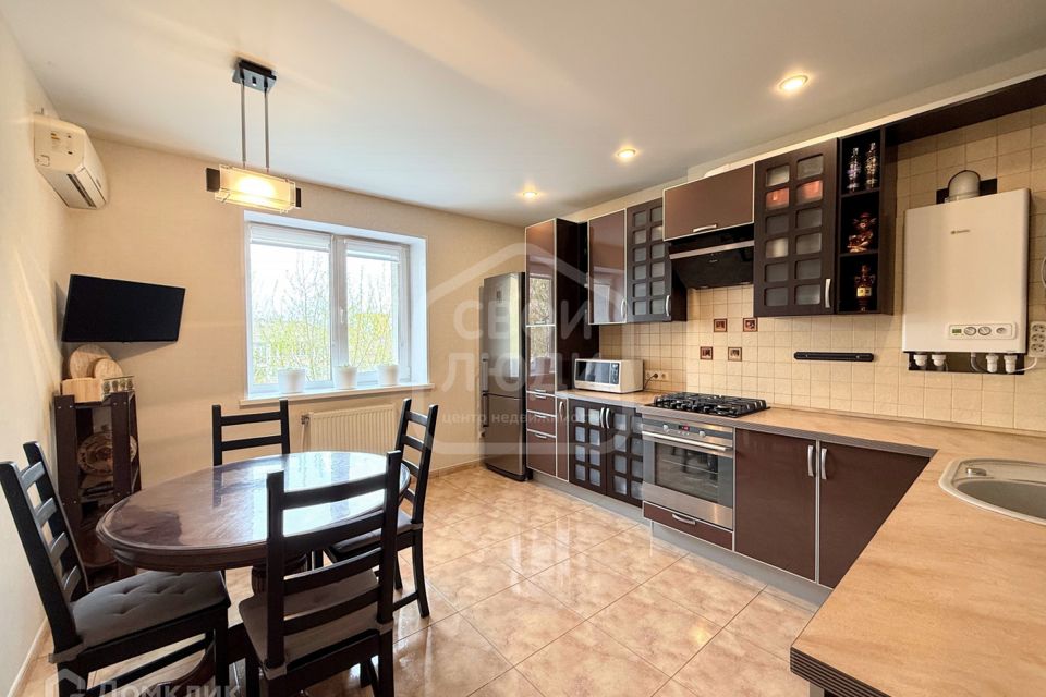 Продаётся 2-комнатная квартира, 91 м²