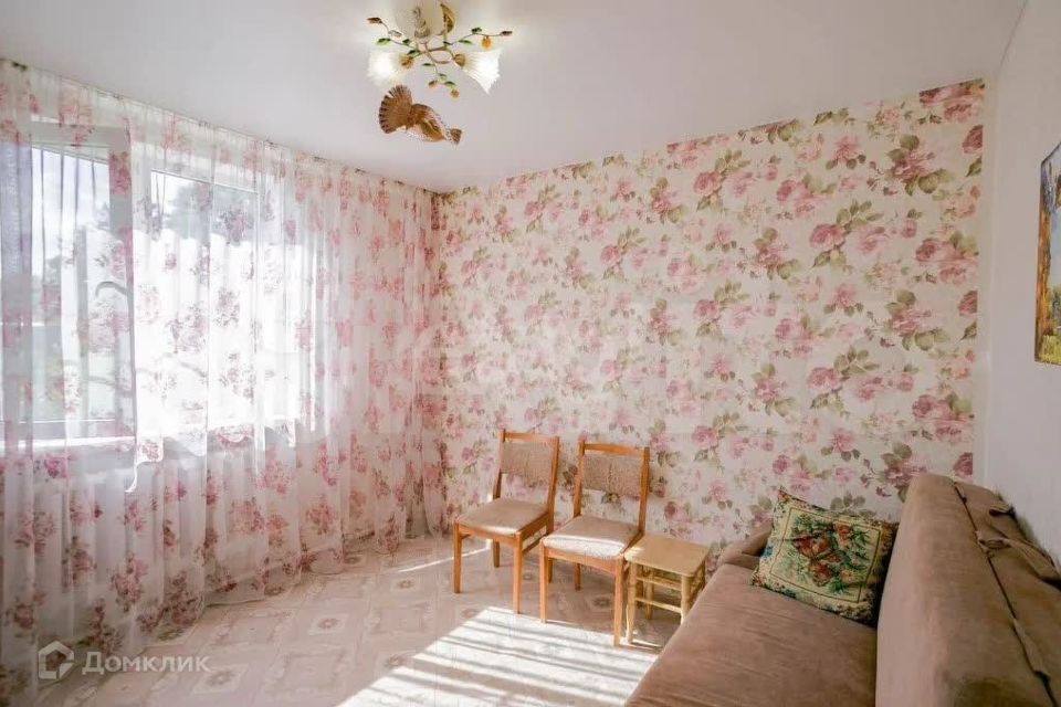 Продаётся 4-комнатная квартира, 129.4 м²