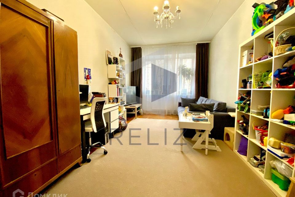 Продаётся 2-комнатная квартира, 63.7 м²