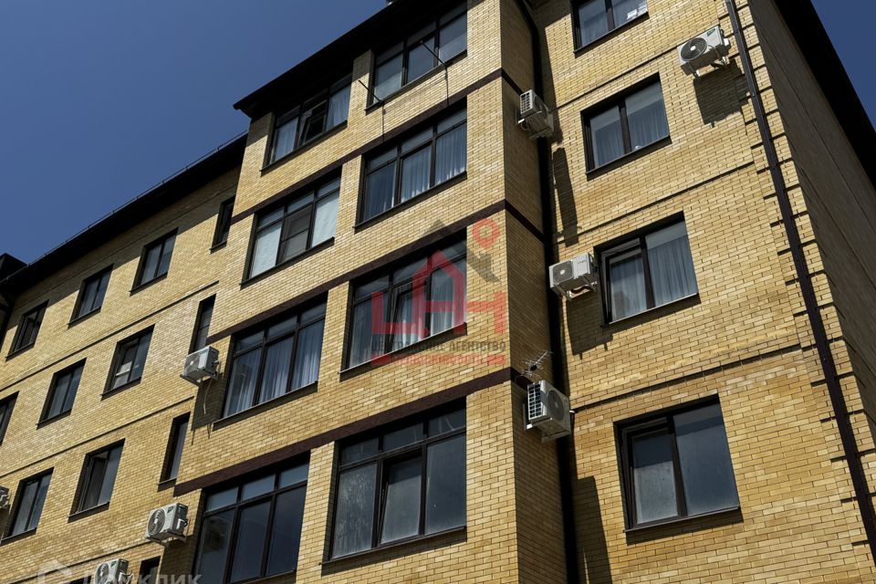 Продаётся 1-комнатная квартира, 43.6 м²