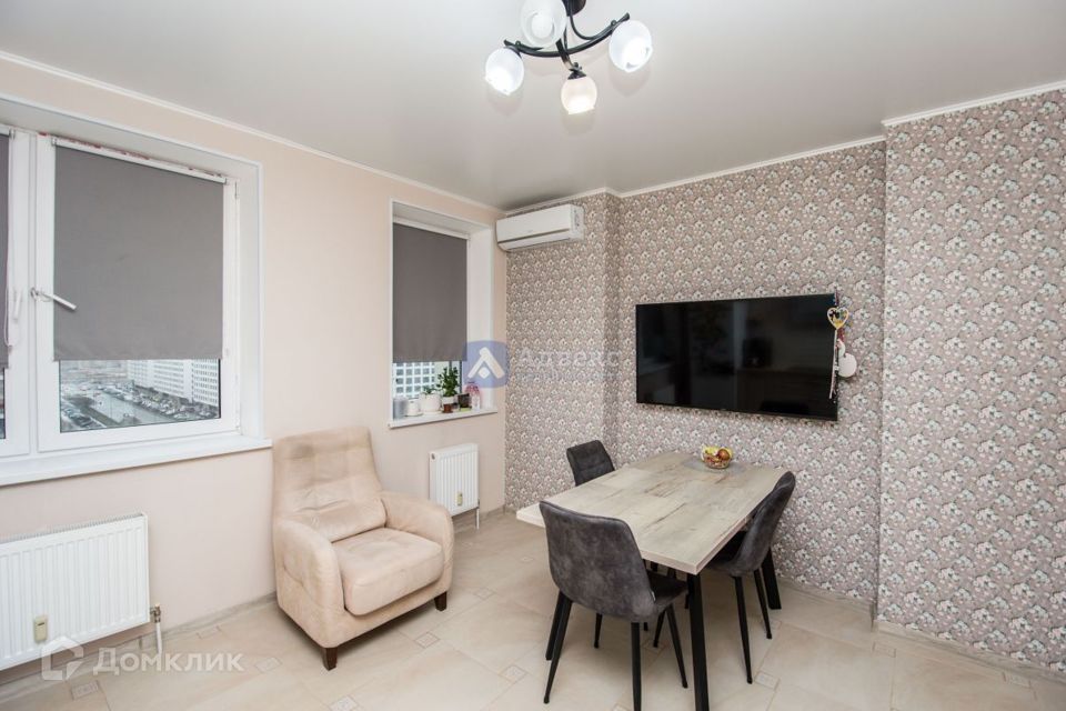 Продаётся 2-комнатная квартира, 67.7 м²