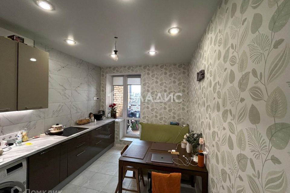 Продаётся 1-комнатная квартира, 42 м²