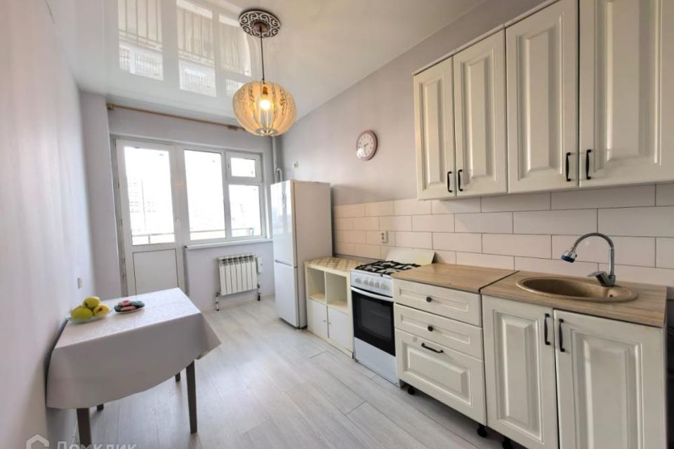 Продаётся 1-комнатная квартира, 43.38 м²