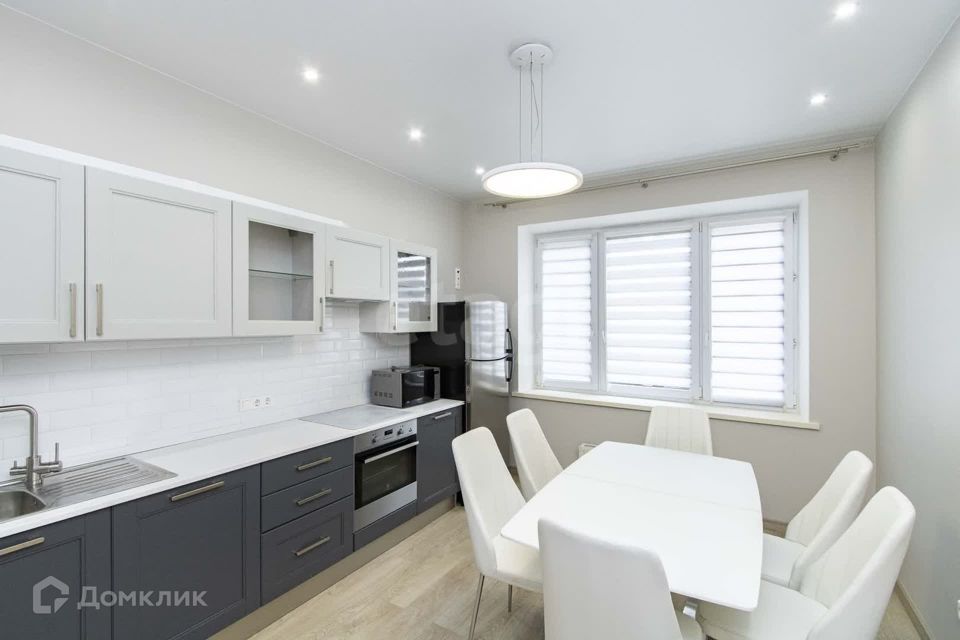 Сдаётся 2-комнатная квартира, 84 м²