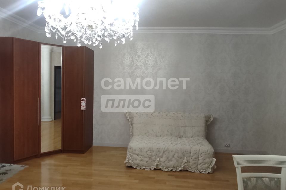 Сдаётся 1-комнатная квартира, 65 м²