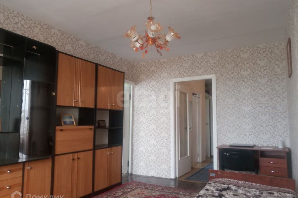 Продаётся 3-комнатная квартира, 50.3 м²