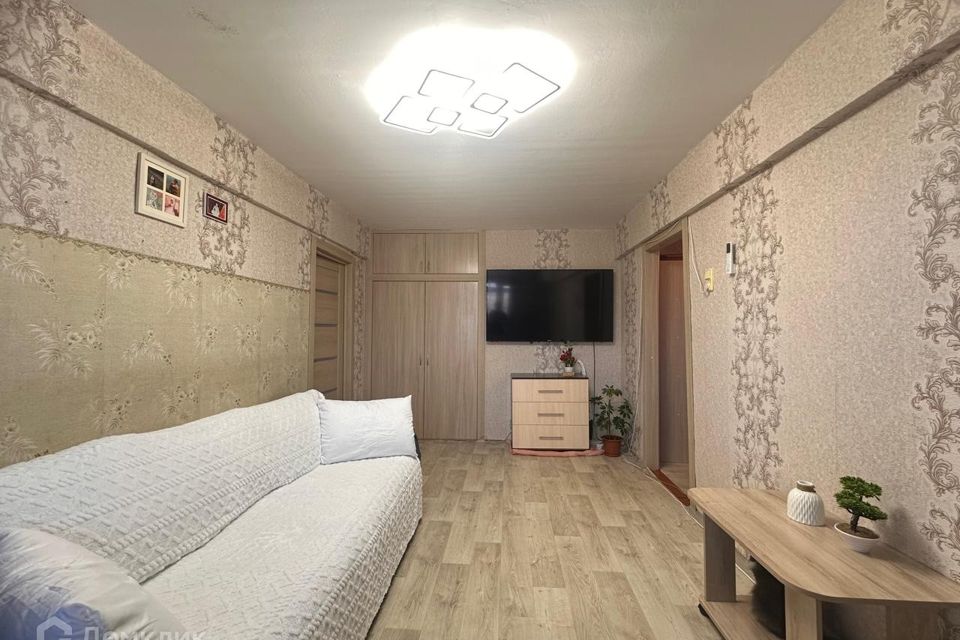 Продаётся 4-комнатная квартира, 61.2 м²