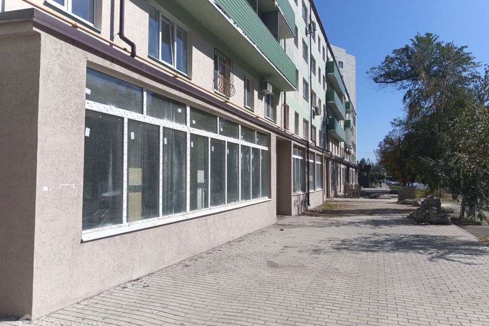 Сдаётся торговое помещение, 230 м²