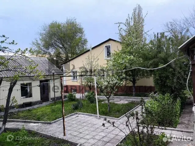 Продаётся 2-этажный дом, 140 м²